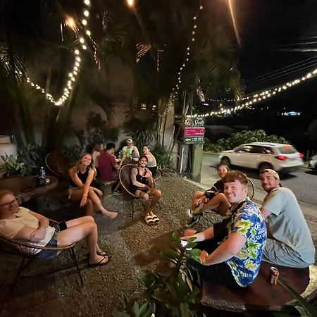 Hotel & Hostel Sloth Backpackers Monteverde Exterior photo