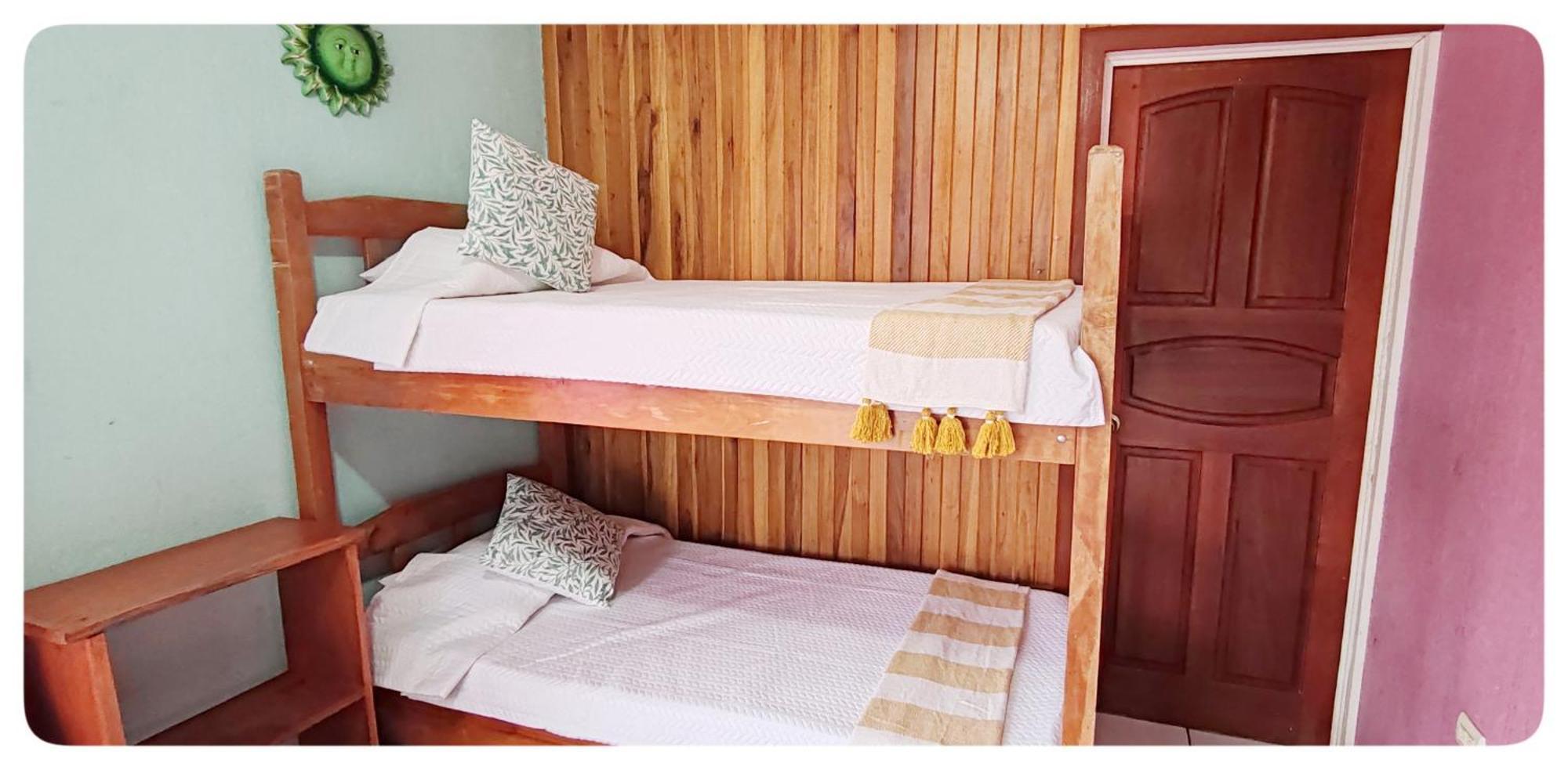 Hotel & Hostel Sloth Backpackers Monteverde Exterior photo