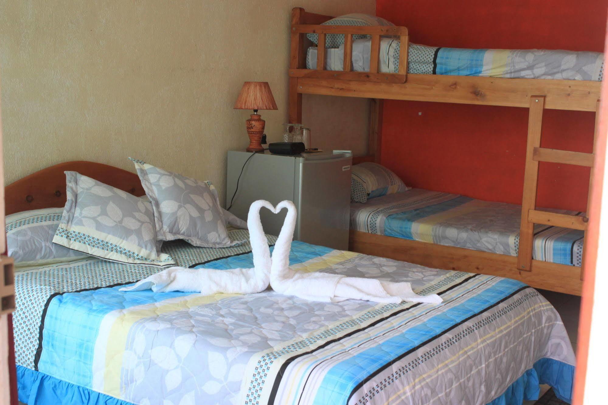 Hotel & Hostel Sloth Backpackers Monteverde Exterior photo