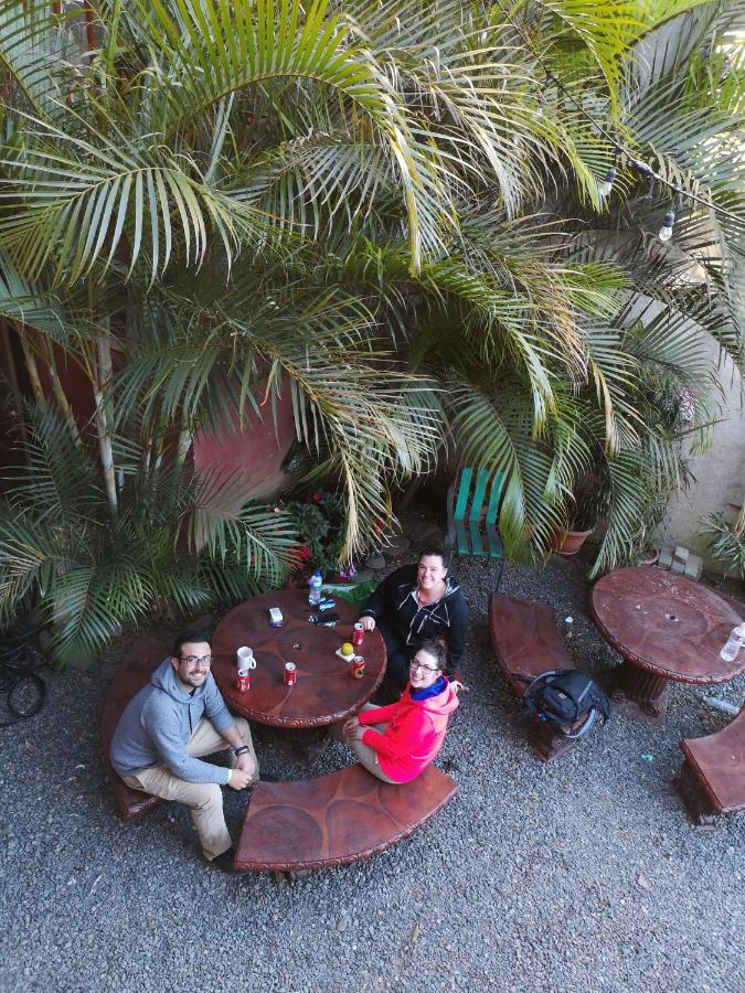 Hotel & Hostel Sloth Backpackers Monteverde Exterior photo